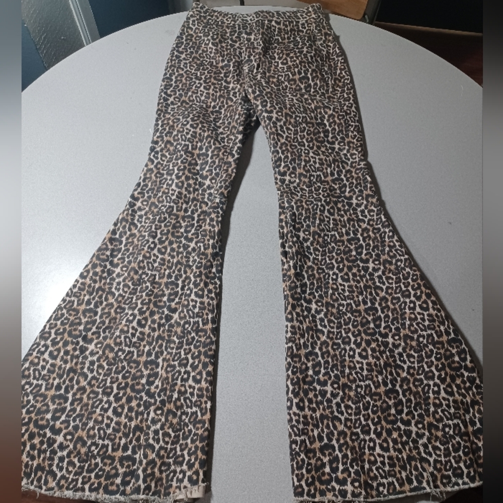 Thirty-One Leopard Print Apparel - Picture 2 of 4